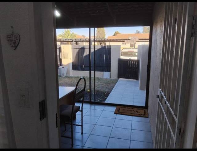 3 BEDROOM TOWNHOUSE FOR SALE IN ELSPARK